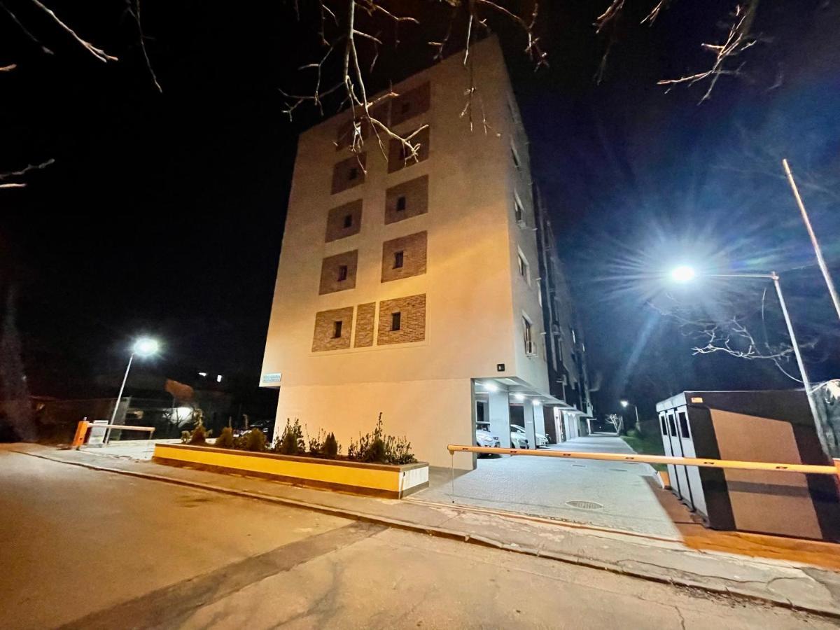 Mega Rossa Residence Bucharest Exterior photo